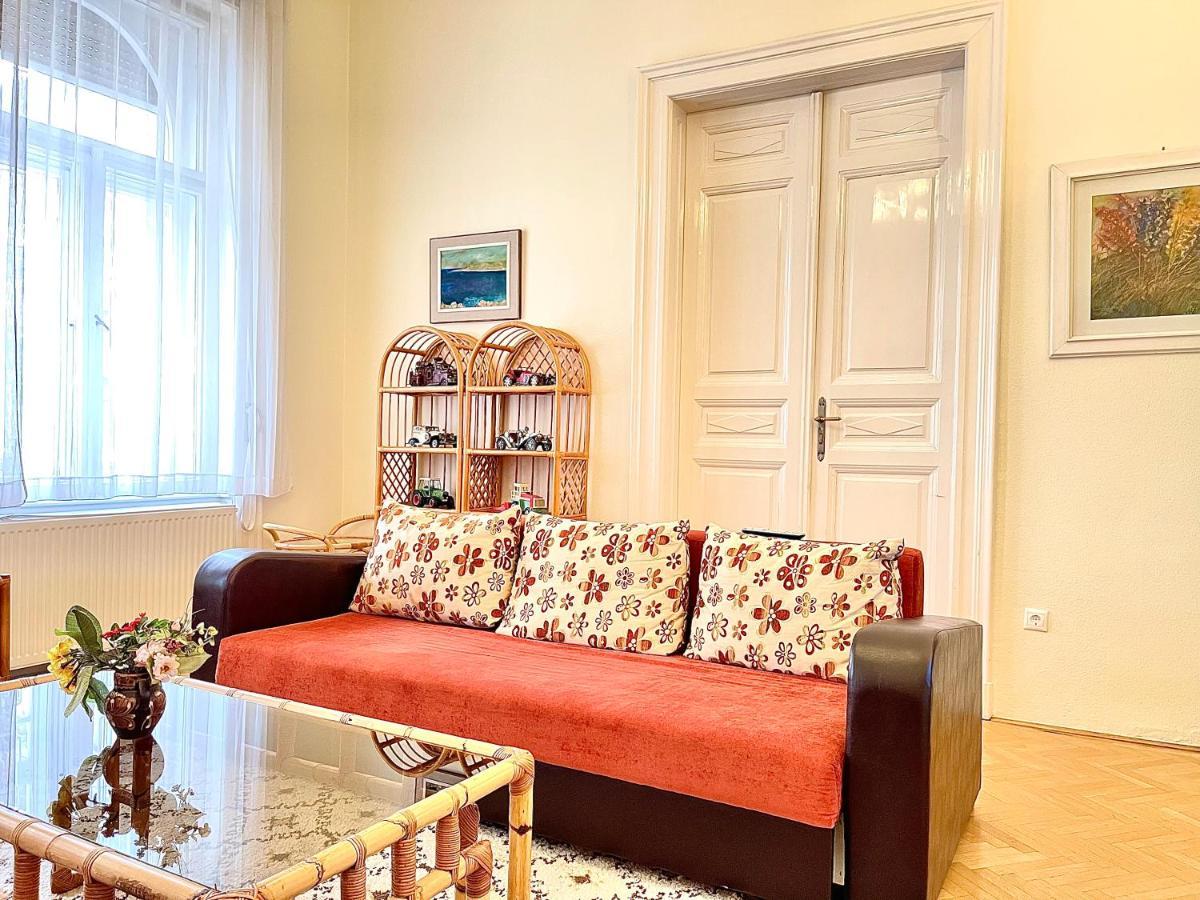 Apartamento Isabelle Residency - Balcony & A.C Budapest Exterior foto